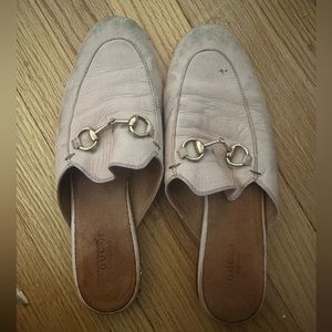 Very loved pink Guccis mule slides